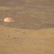 UAE-astronaut-returns-to-earth-(1).jpg UAE-astronaut-returns-to-earth-(1).jpg